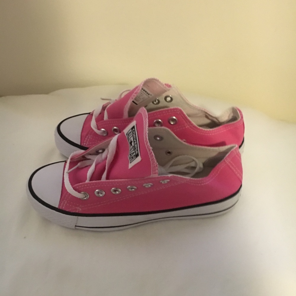 Converse - Picture 2 of 3